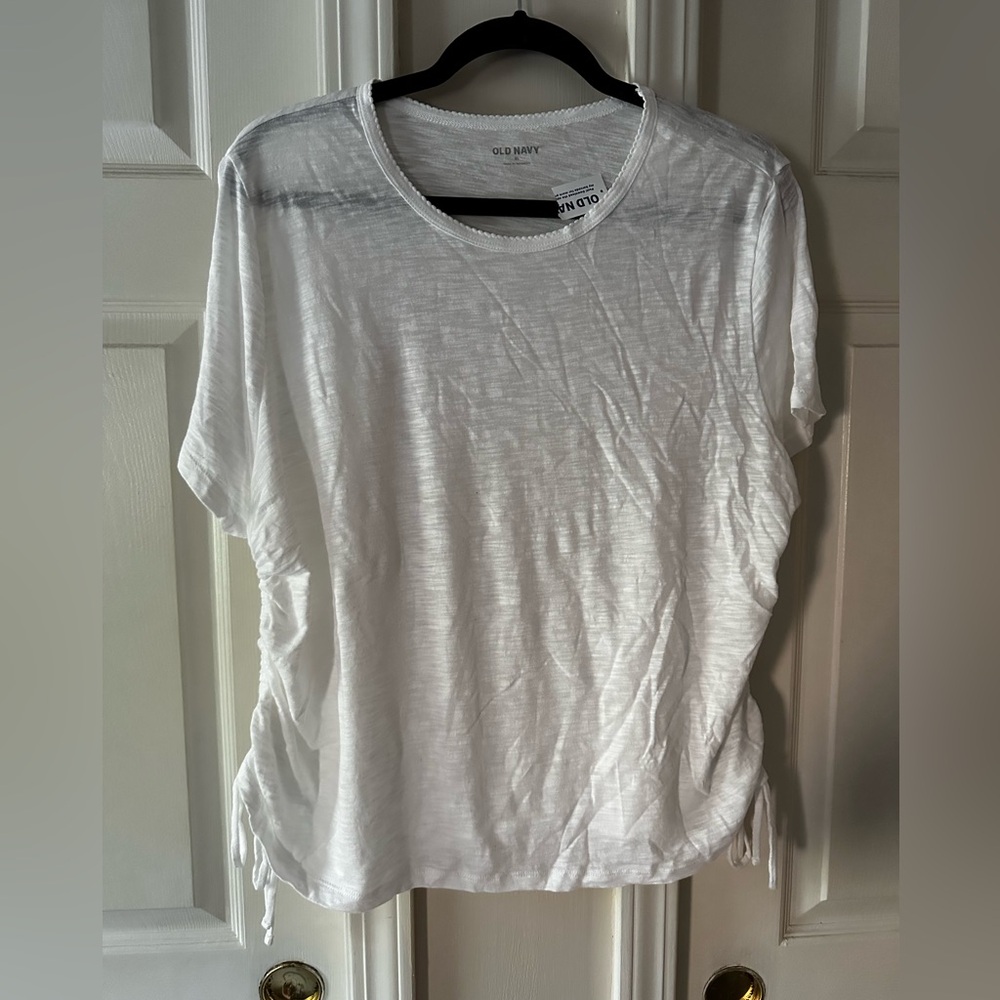 Old Navy Women's Short Sleeve White Tee